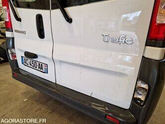 2009-renault-trafic-1444897-46747027