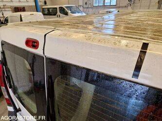 2009-renault-trafic-1444897-46747028