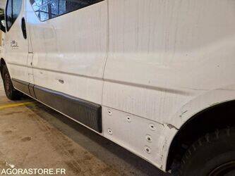 2009-renault-trafic-1444897-46747034