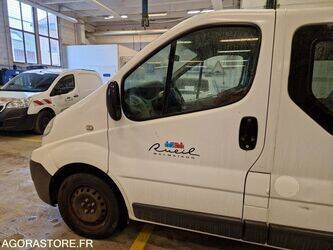 2009-renault-trafic-1444897-46747036