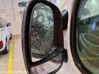 2009-renault-trafic-1444897-46747037