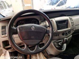 2009-renault-trafic-1444897-46747041