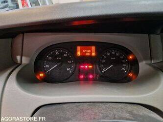 2009-renault-trafic-1444897-46747042