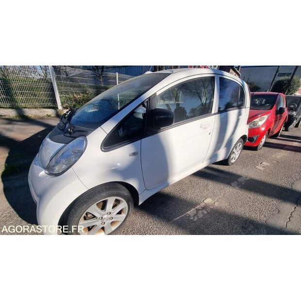 2018 Peugeot ION-46747102