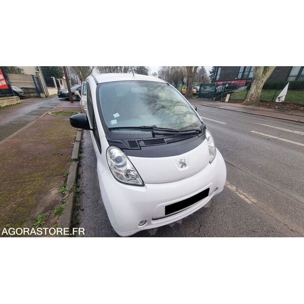 2018 Peugeot ION-46747106