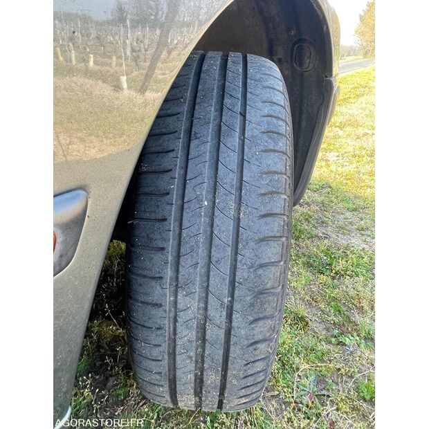 1996 Peugeot 406-46747137