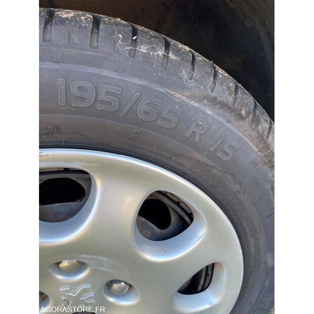 1996 Peugeot 406-46747142