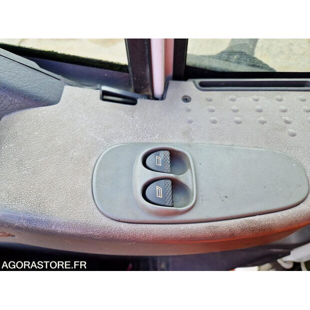 2004 ايفكو 190S27-46747333