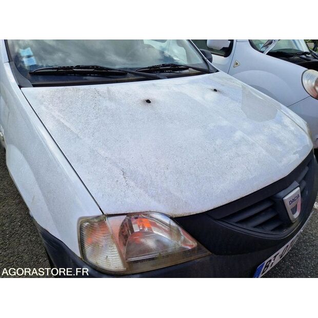 2011 داسيا LOGAN-46747350