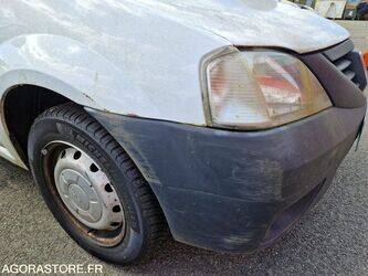 2011-dacia-logan-1444915-46747352