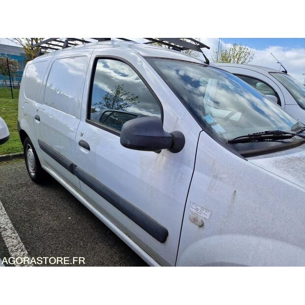 2011 داسيا LOGAN-46747353