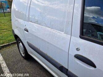 2011-dacia-logan-1444915-46747358