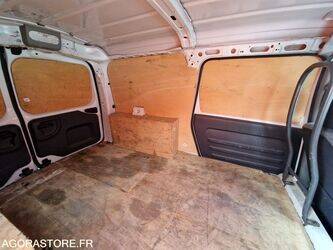 2011-dacia-logan-1444915-46747360