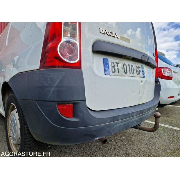 2011 داسيا LOGAN-46747366