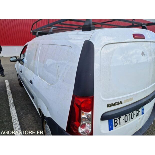 2011 داسيا LOGAN-46747367