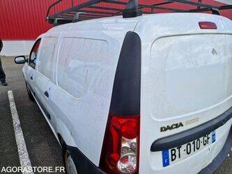 2011-dacia-logan-1444915-46747367