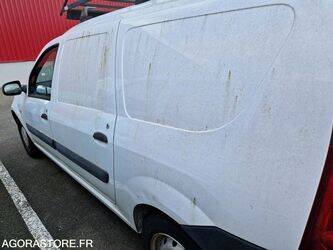 2011-dacia-logan-1444915-46747368