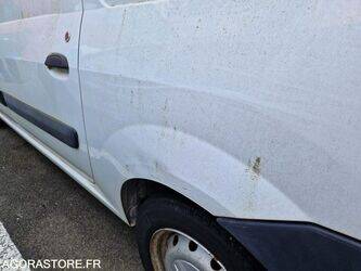 2011-dacia-logan-1444915-46747369