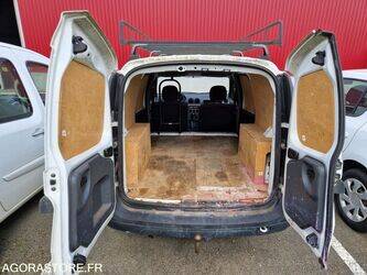 2011-dacia-logan-1444915-46747381