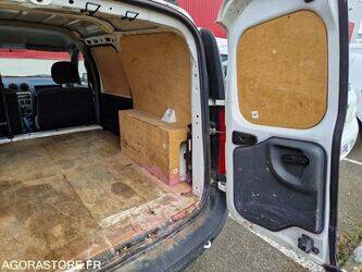 2011-dacia-logan-1444915-46747382