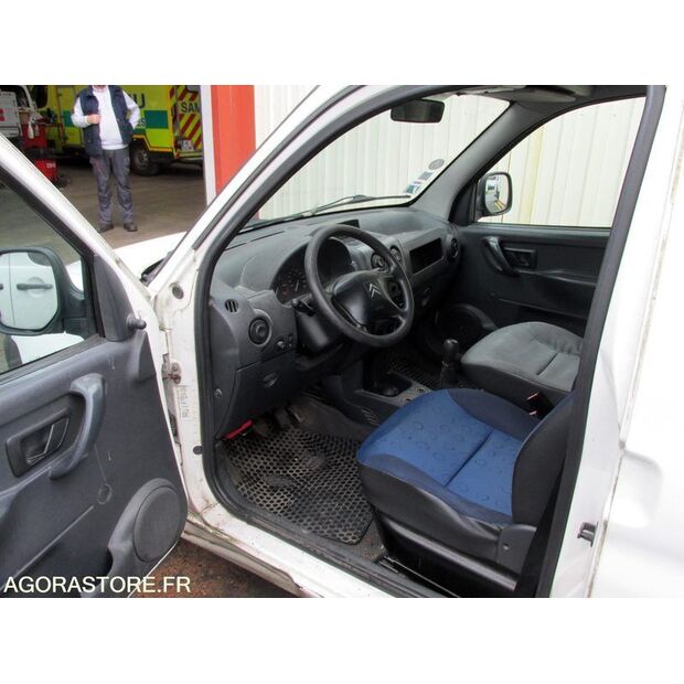 2004 سيتروين BERLINGO-46747400