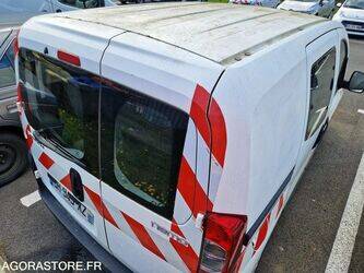 2011-citroen-nemo-1444919-46747418