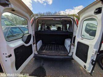 2011-citroen-nemo-1444919-46747419