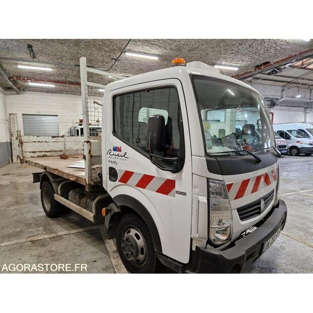 2013 Renault Maxity-46747437