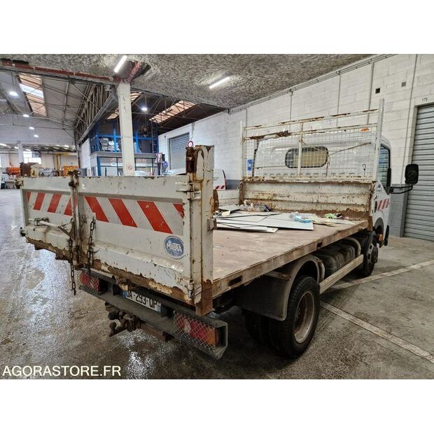 2013 Renault Maxity-46747438