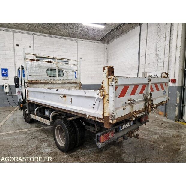 2013 Renault Maxity-46747439