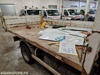 2013-renault-maxity-1444920-46747453