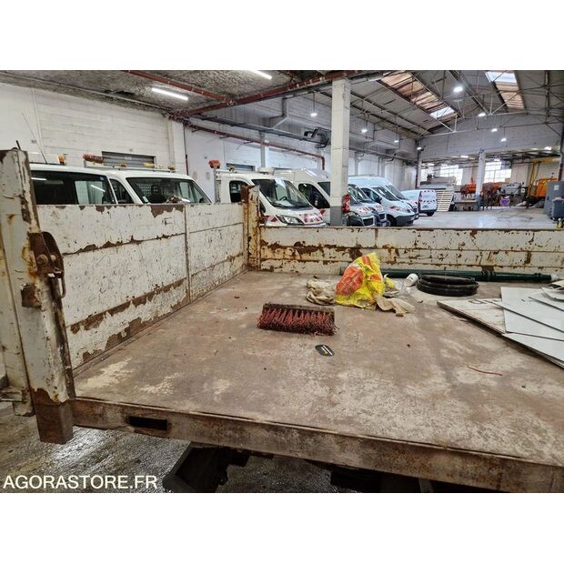 2013 Renault Maxity-46747455