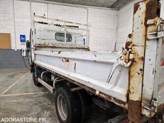 2013-renault-maxity-1444920-46747460