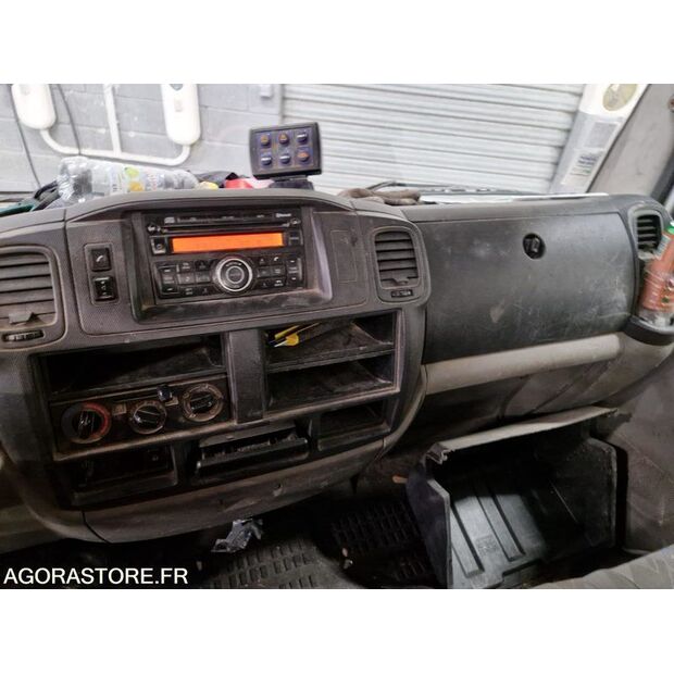 2013 Renault Maxity-46747469