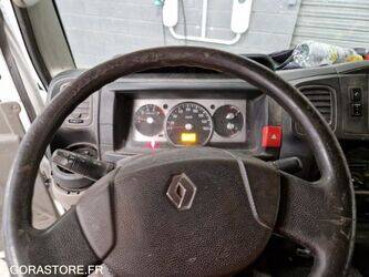 2013-renault-maxity-1444920-46747470