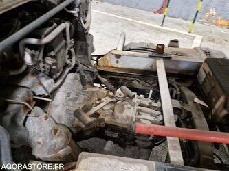 2013-renault-maxity-1444920-46747474