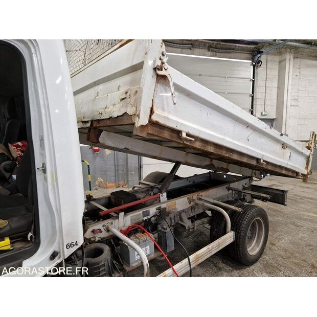 2013 Renault Maxity-46747475