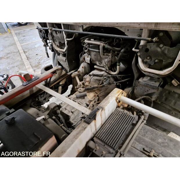 2013 Renault Maxity-46747477