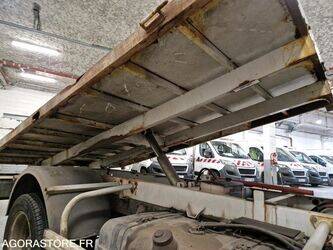 2013-renault-maxity-1444920-46747479