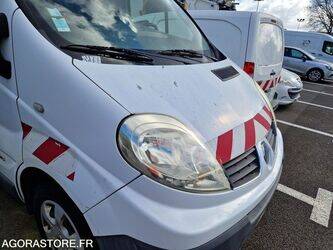 2011-renault-trafic-1444922-46747492