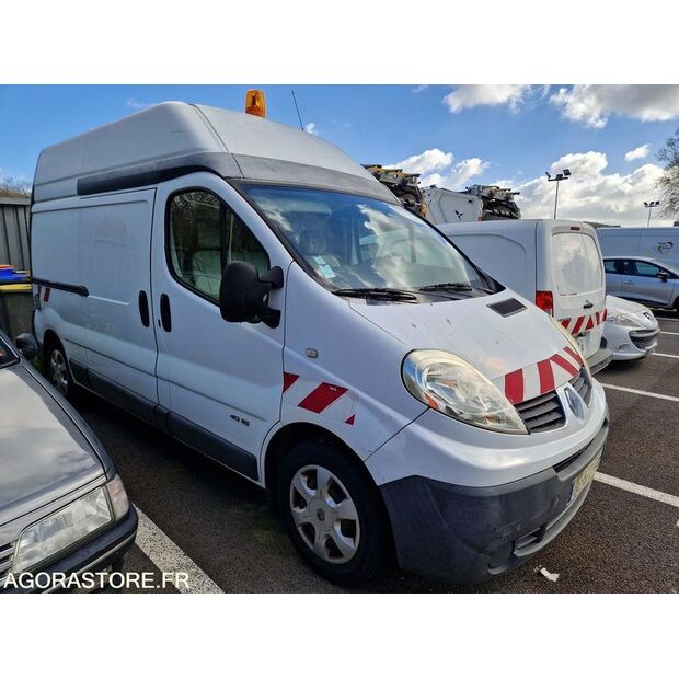 2011 Renault Trafic-46747495