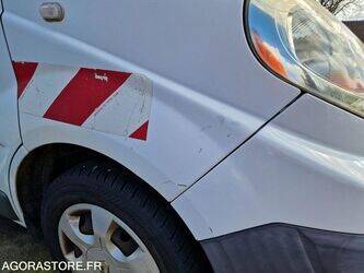 2011-renault-trafic-1444922-46747496