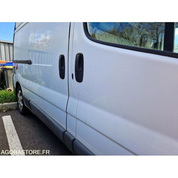 2011 Renault Trafic-46747497