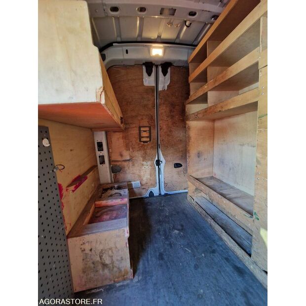 2011 Renault Trafic-46747500