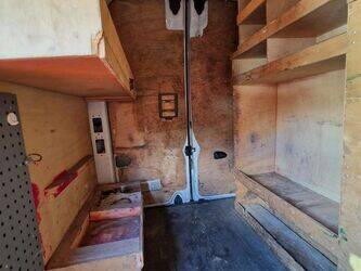 2011-renault-trafic-1444922-46747500