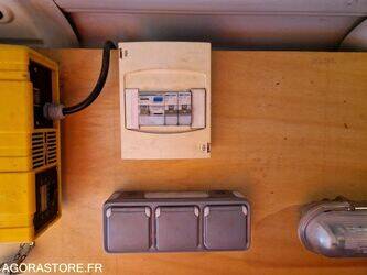 2011-renault-trafic-1444922-46747502