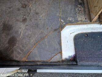 2011-renault-trafic-1444922-46747508