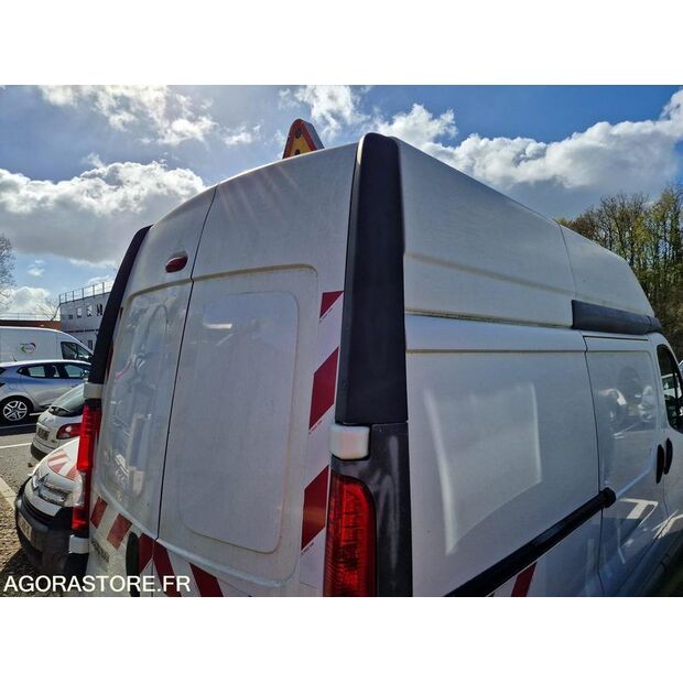 2011 Renault Trafic-46747513