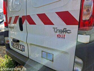 2011-renault-trafic-1444922-46747515