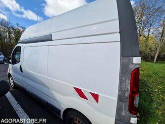 2011-renault-trafic-1444922-46747525